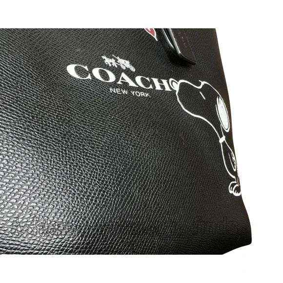 Coach X Peanuts Snoopy Leather City Zip Tote Black Shoulder Bag RARE F37273 - Picture 4 of 16